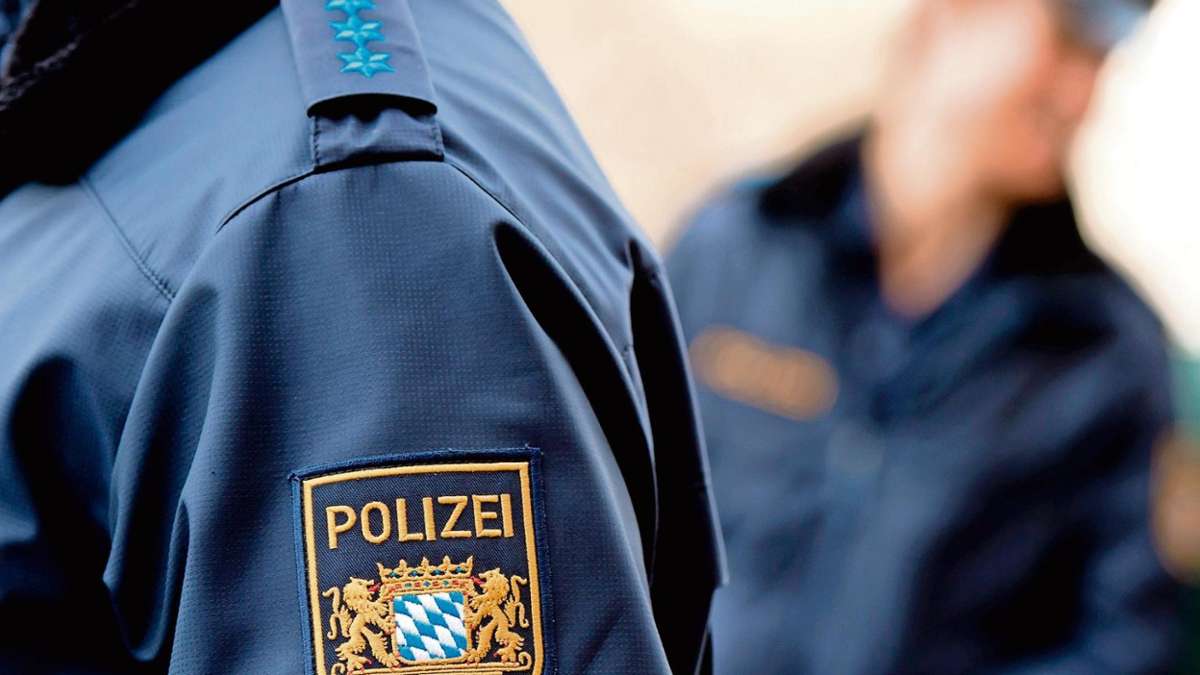 Länderspiegel: Nazi: 16-Jähriger beschimpft Polizistin und missachtet Corona-Regeln