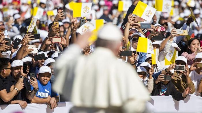 Papst spricht Christen auf der Arabischen Halbinsel Mut zu