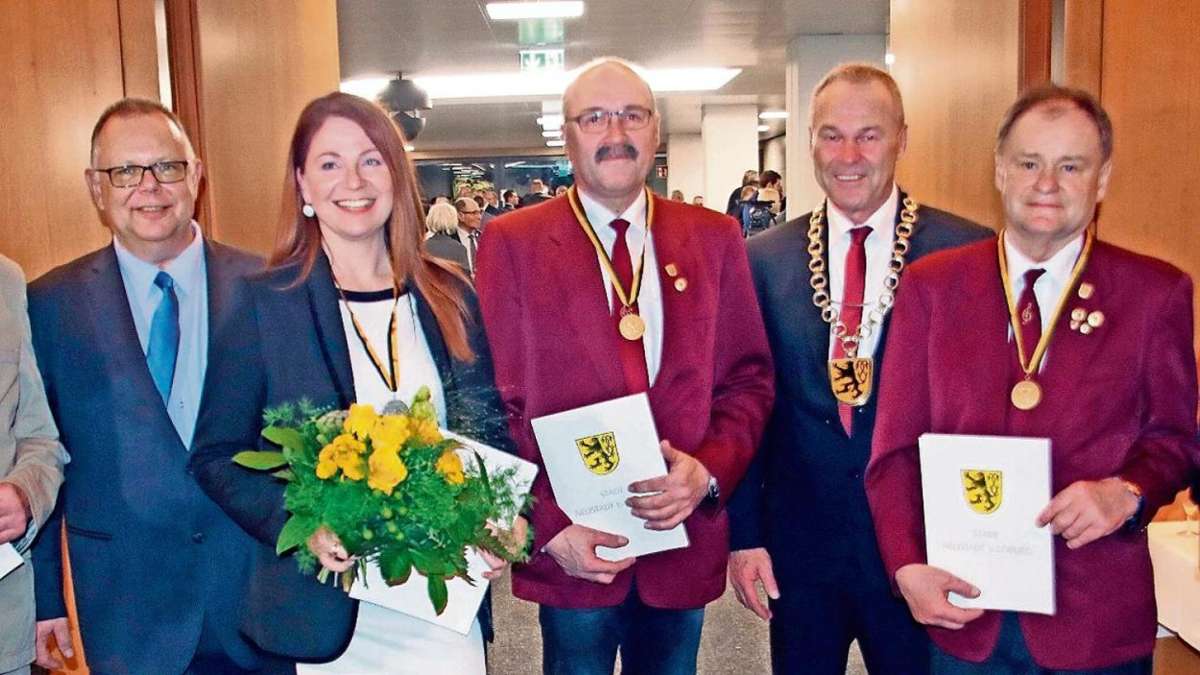 Neustadt: Gold und Silber für verdiente Bürger
