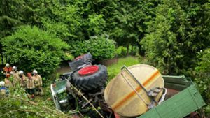 Bei Bergabfahrt: 16-Jähriger verunglückt mit Traktorgespann