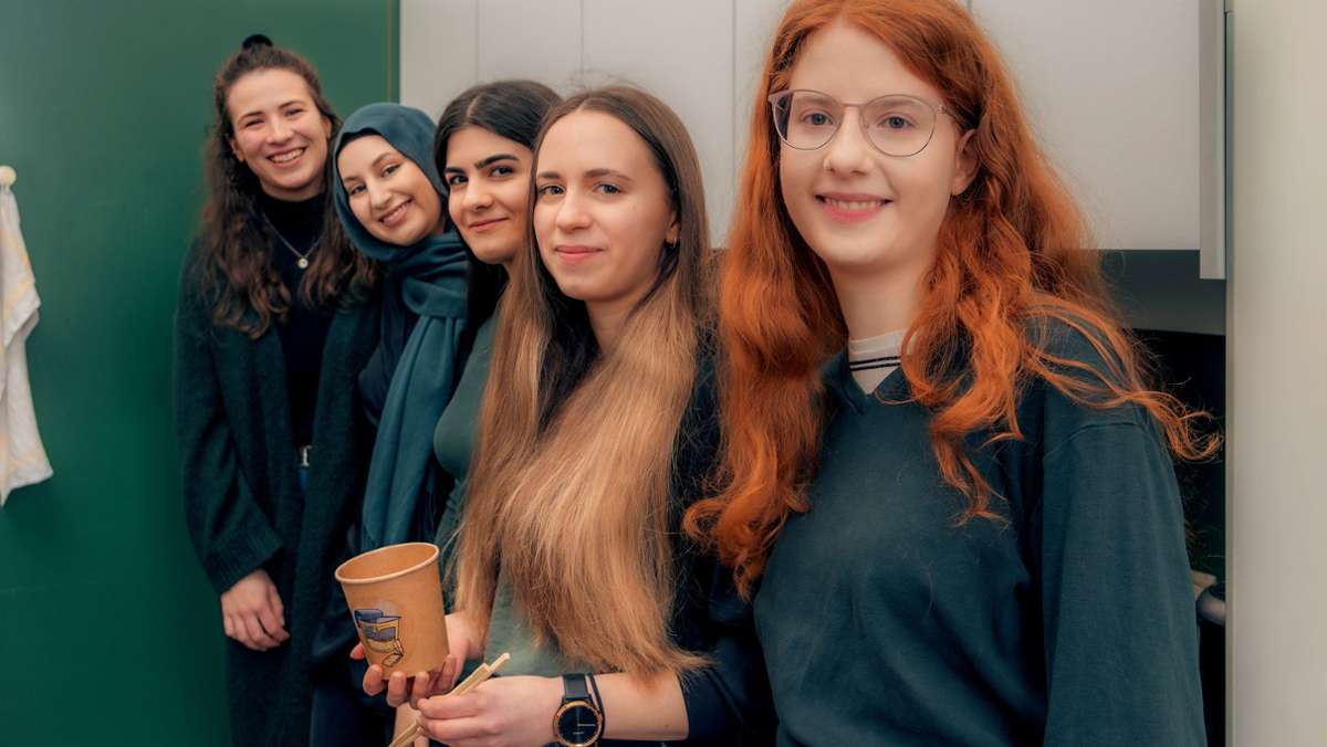 Hohenheimer Studentinnenprojekt: Mit essbaren Tüten gegen Müllberge