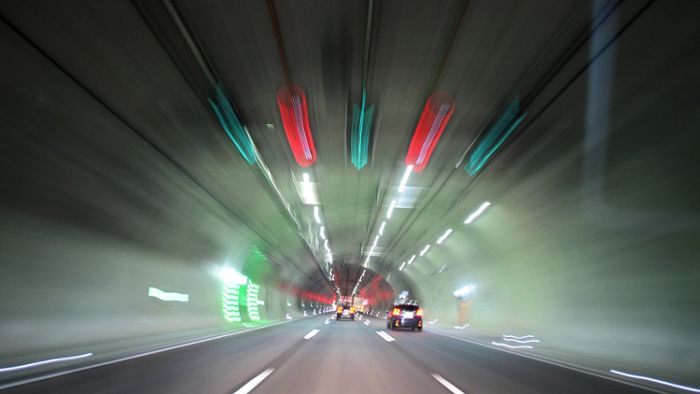 Phobie: Polizei chauffiert Autofahrerin um Autobahntunnel herum