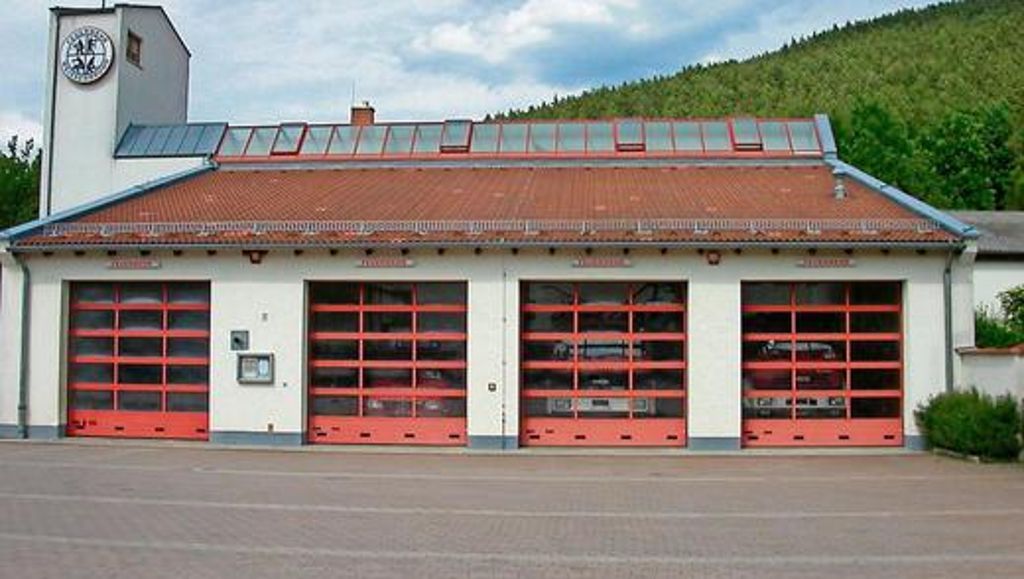 Kronach: Neue Schranke am Feuerwehrhaus