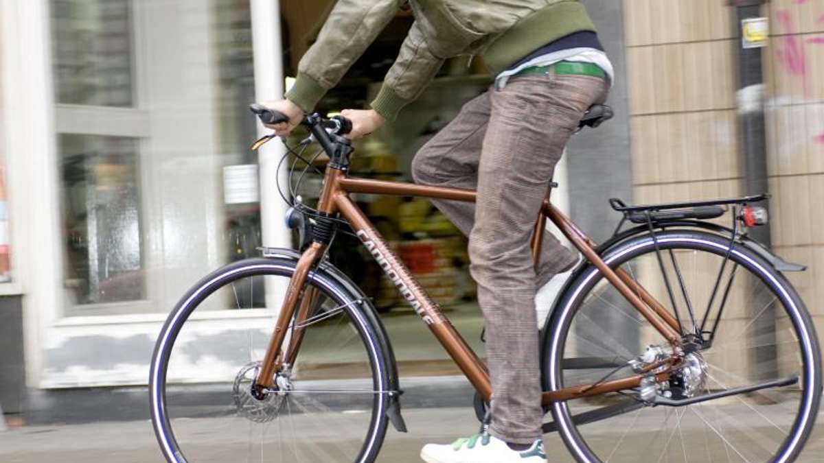 Coburg: Neustadt: 43-Jährige bewirft Nachbarn auf Fahrrad mit Schlüsselbund