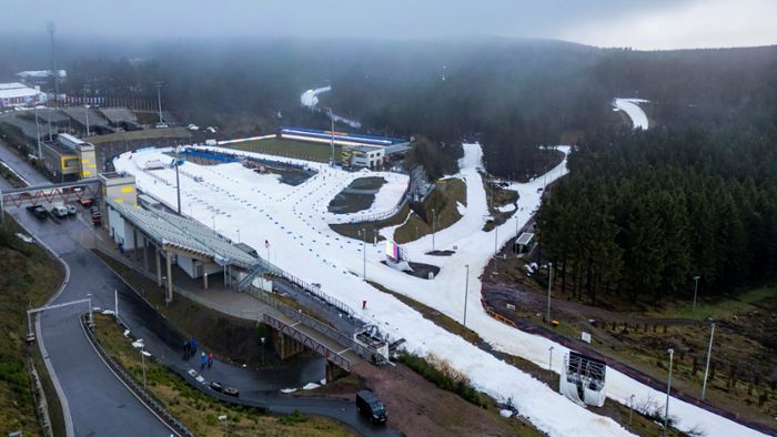 Regen und Sturm in Oberhof: Biathlon Männer-Sprint auf Freitag verlegt