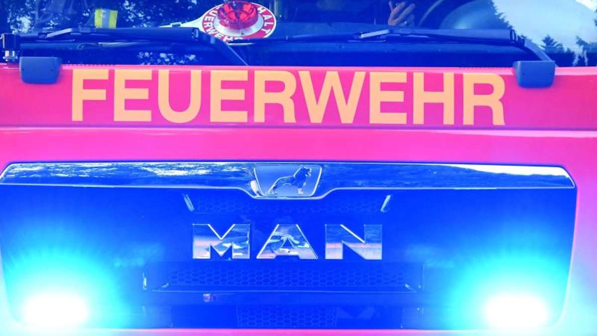 Niederfüllbach: Brand in Niederfüllbach: Haus-Anbau geht in Flammen auf