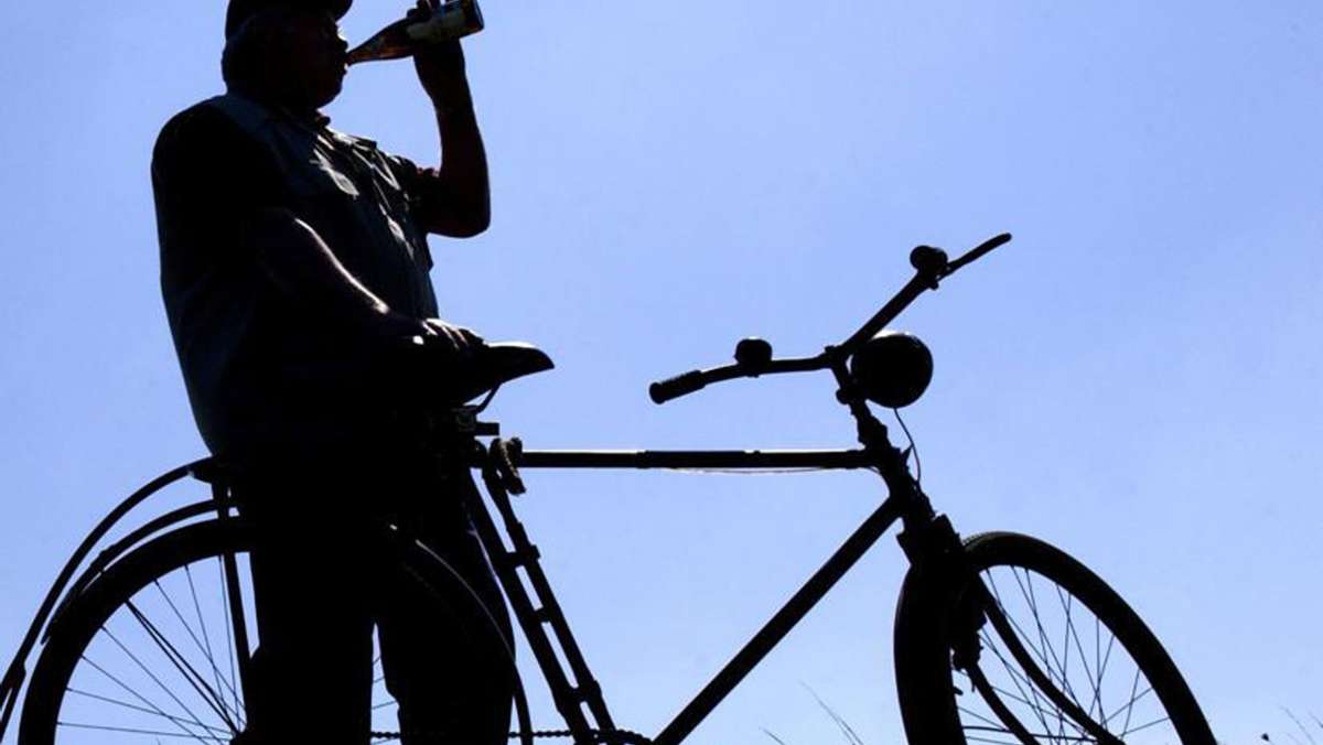 Promille-Fahrt: 60-Jähriger stürzt betrunken von Fahrrad